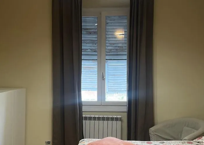 Paradise - Brignole Station - Price - Always Open *