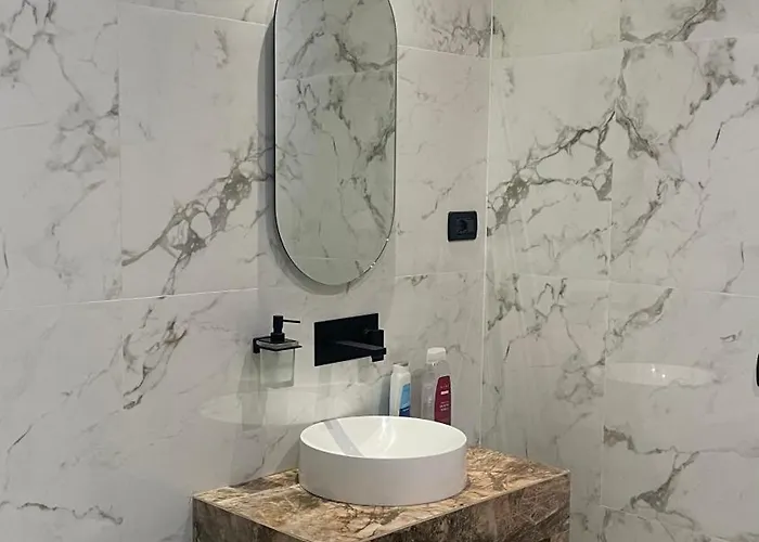 Paradise - Brignole Station - Price - Always Open Penzion Janov