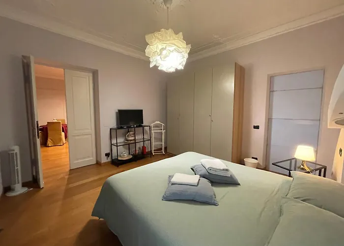 Paradise - Brignole Station - Price - Always Open Penzion Janov