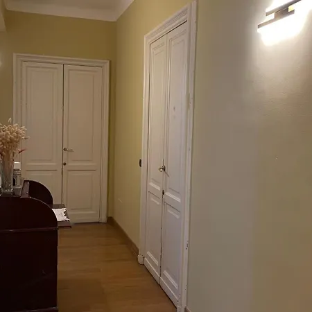 Paradise - Brignole Station - Price - Always Open 제노바