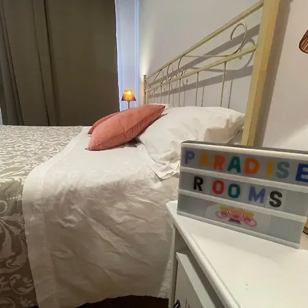 Paradise - Brignole Station - Price - Always Open 게스트하우스