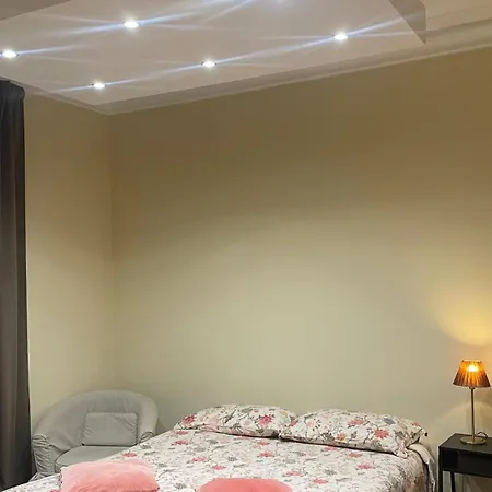 Paradise - Brignole Station - Price - Always Open 게스트하우스