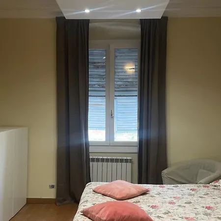 Paradise - Brignole Station - Price - Always Open *