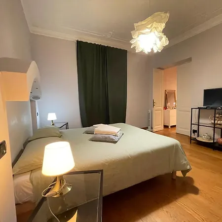 Paradise - Brignole Station - Price - Always Open 제노바