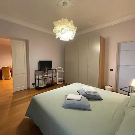 Paradise - Brignole Station - Price - Always Open *