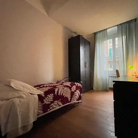 Paradise - Brignole Station - Price - Always Open *