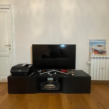 Paradise - Brignole Station - Price - Always Open Πανσιόν