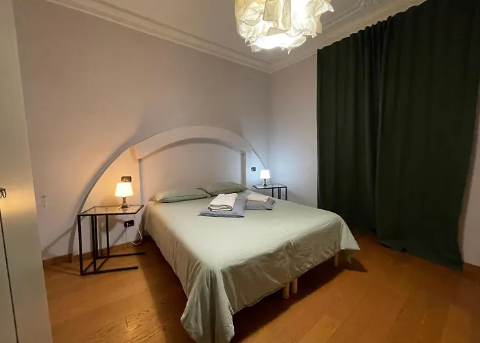 Paradise - Brignole Station - Price - Always Open